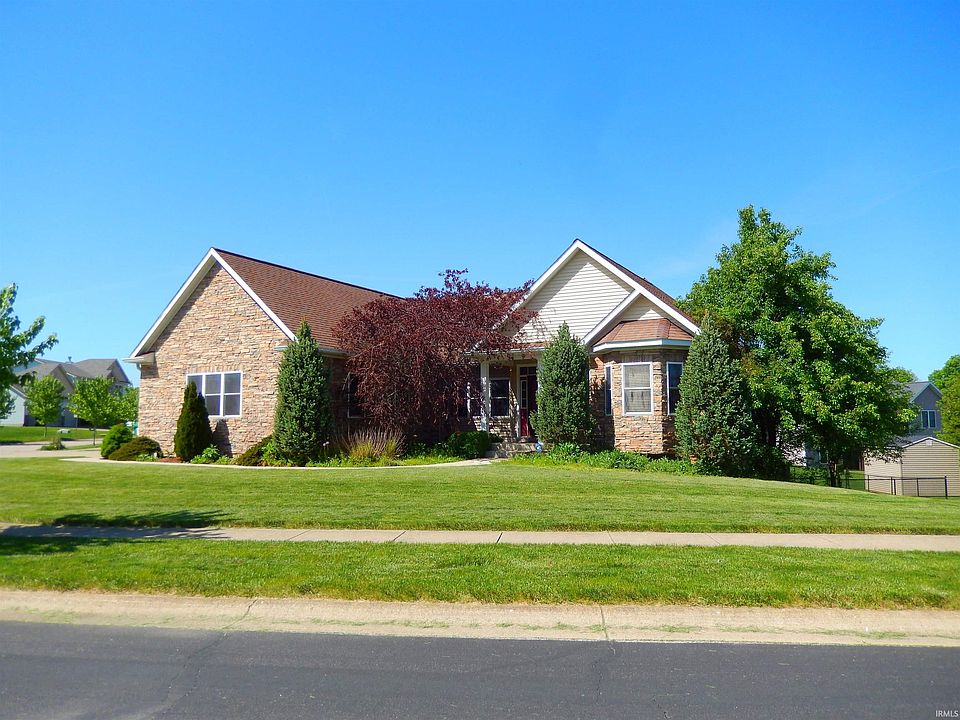 1st image of 7498 W Raymond Run