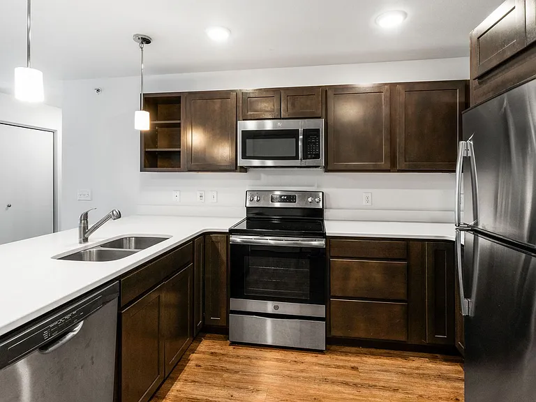 Creekside Apartments — Photo 25