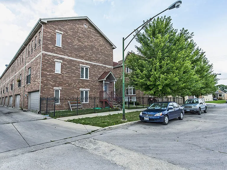 3601 W 53rd St — Photo 28