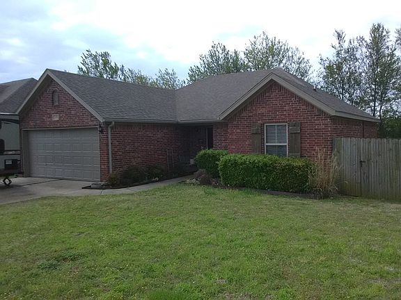 3rd image of 106 E Bonnie Ln