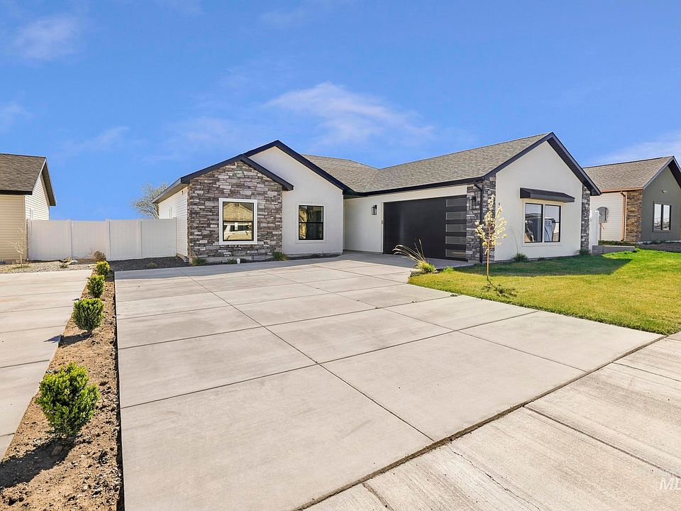 1st image of 961 Gregory Way