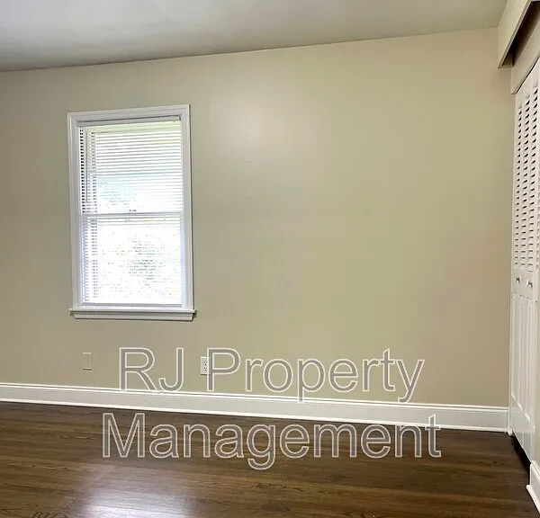 3284 Parham St — Photo 21