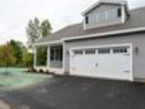 2nd image of 27B Brackett Ln #5-19