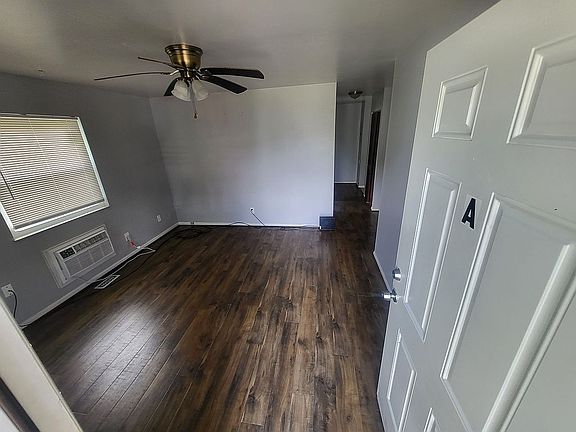 3rd image of 130 Fernwood Ave