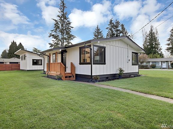 5th image of 3017 Mountain View Ave W
