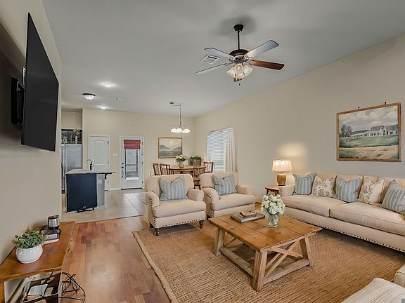 4th image of 17018 Enterprise Ave