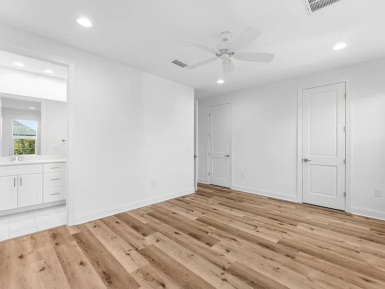 117 Roundwood Dr — Photo 18