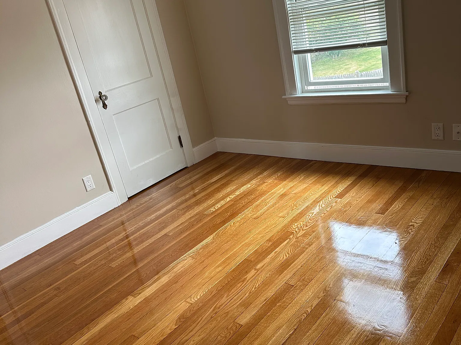 2 bed, 700 sqft, $2,500 — Photo 3