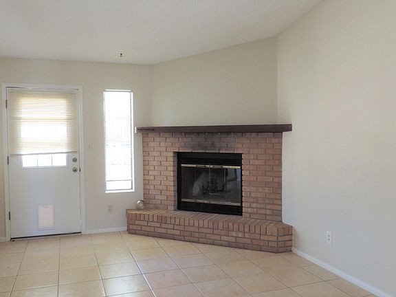 4th image of 1440 Wildflower Dr
