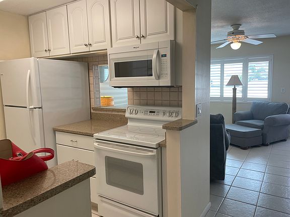5th image of 111 Doolen Ct #104C