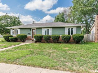 905 6th Ave, Camanche, IA 52730