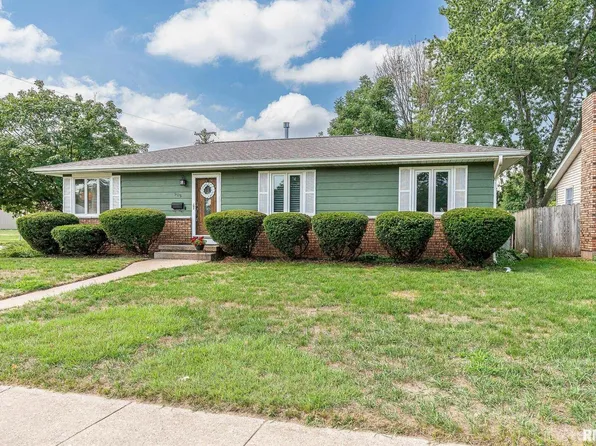 905 6th Ave, Camanche, IA 52730