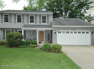 592 Shenandoah Trl, Elgin, IL 60123