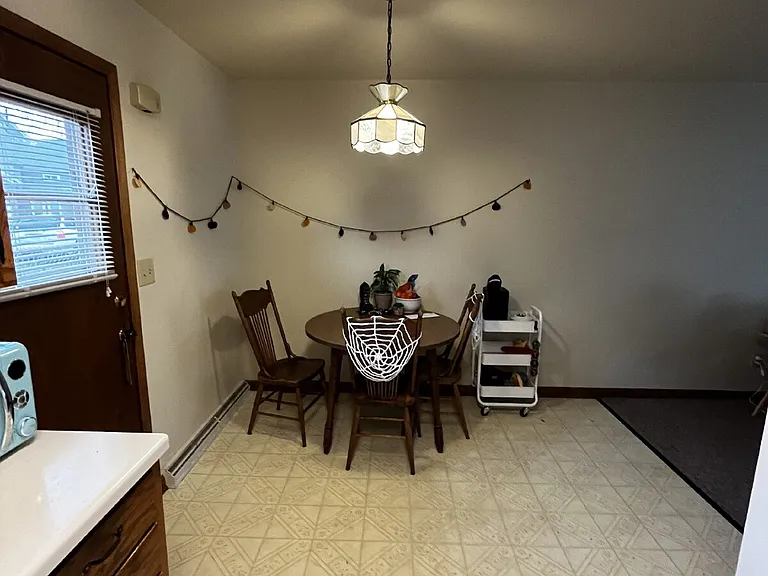 1215 State St #5 — Photo 4