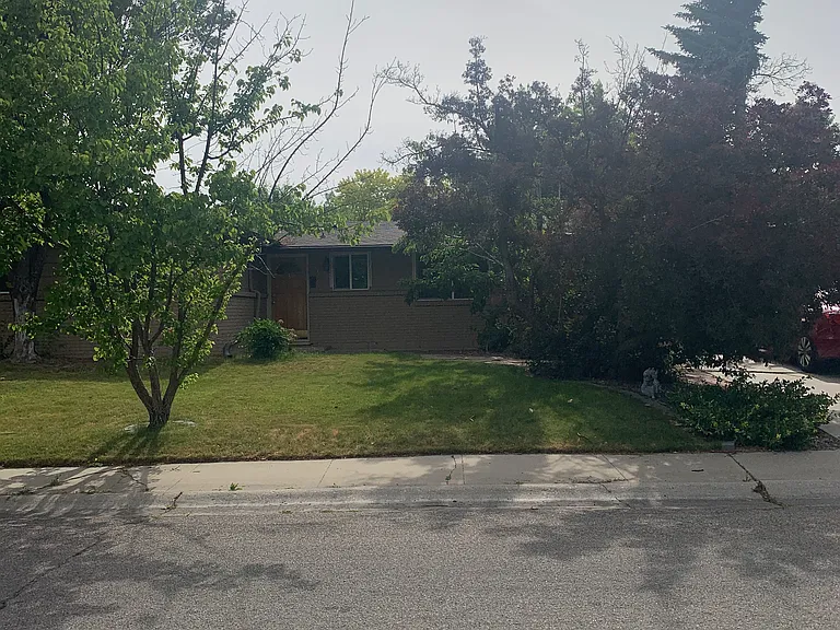 2920 N Pauley Dr — Photo 3