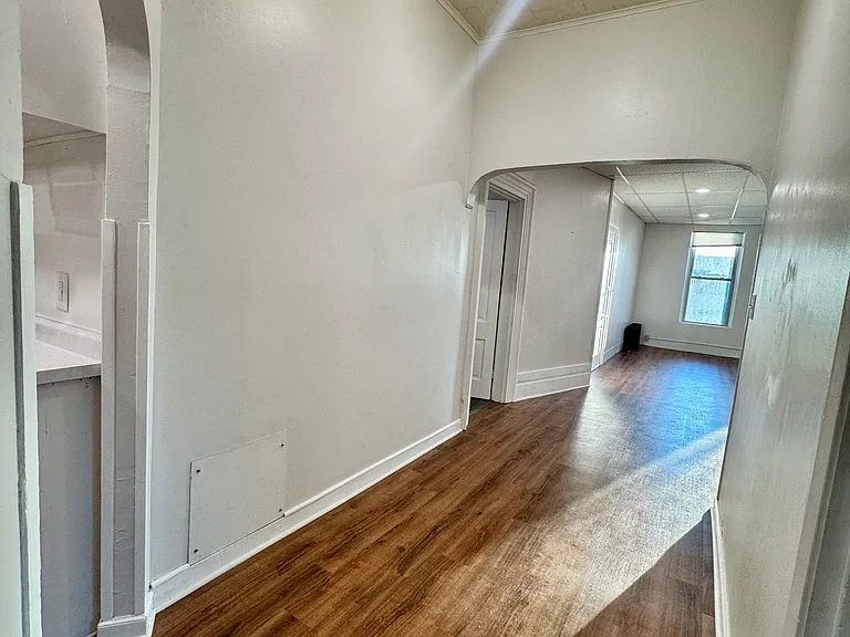 101 Lewis St S #2 — Photo 4