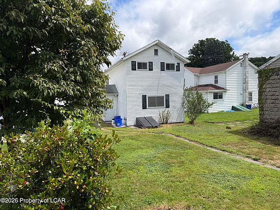 5th image of 165 Mill St