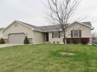 3858 Canvasback Dr, Janesville, WI 53546