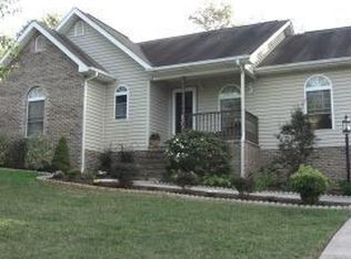 105 Fairhill Rd, Kingsport, TN 37664