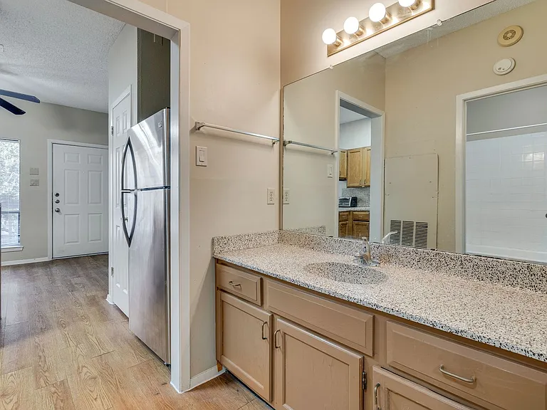 2210 Pearl St #203 — Photo 17