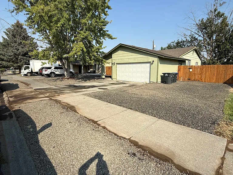 2703 W Texas St — Photo 5
