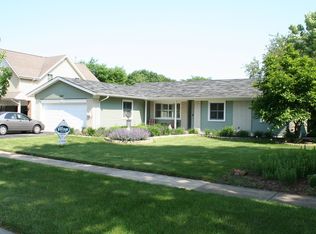 1387 Cumberland Cir W, Elk Grove Village, IL 60007