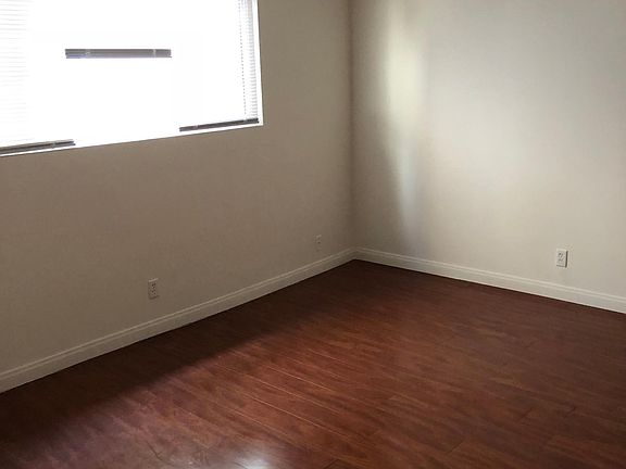 3rd image of 1226 Armacost Ave APT 8