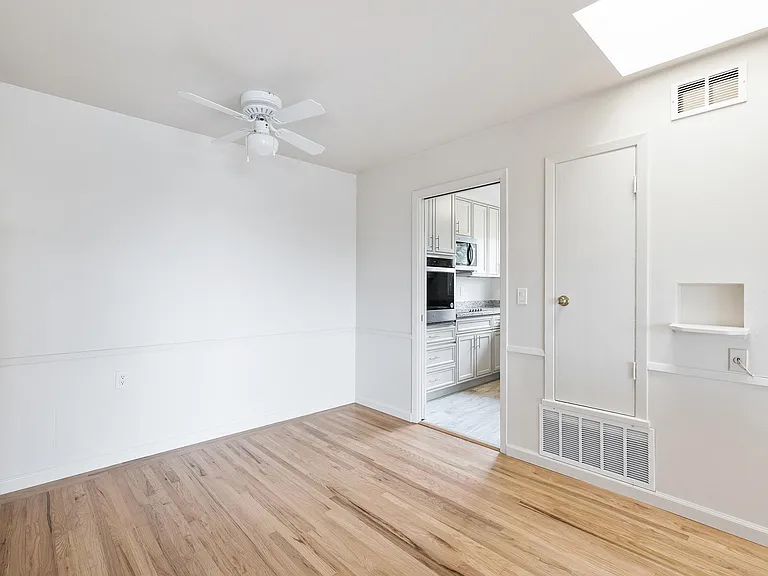 131 S Magnolia Ave #2 — Photo 5