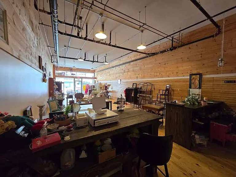 286 E Main St #A — Photo 9