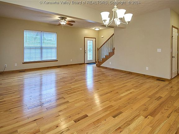 5th image of 63 Dolaron Ln