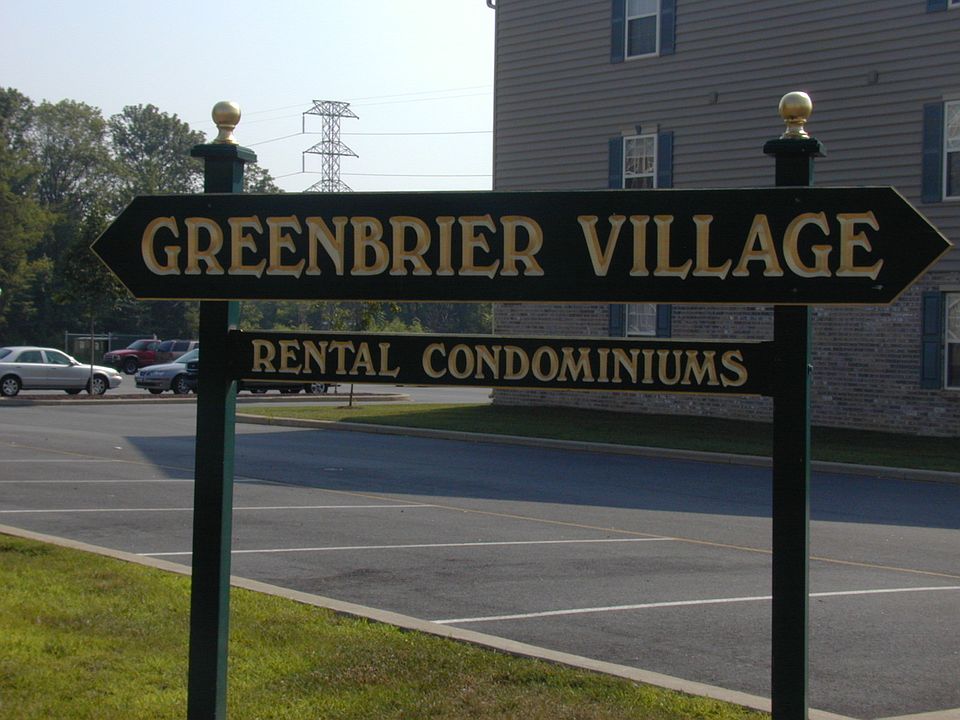 2nd image of 404 Brier Ave #404
