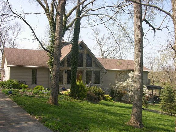 2nd image of 128 Holly Hill Dr