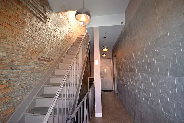 Rented by Bold New York | media 17