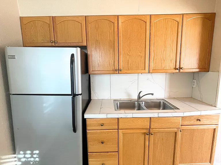 Lindell Fourplex — Photo 6
