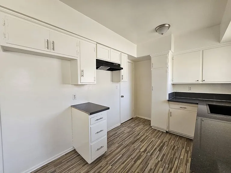 1067 Aileron Ave #C — Photo 11