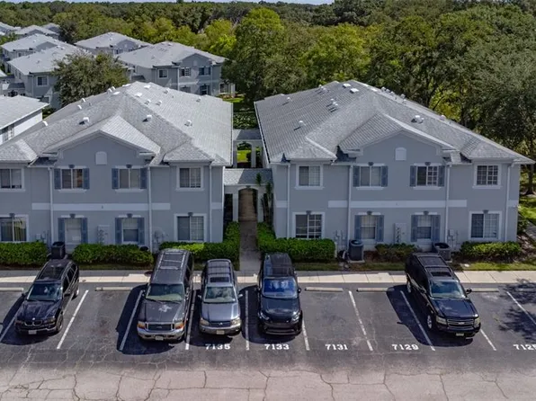 7135 Waterside Dr, Tampa, FL 33617