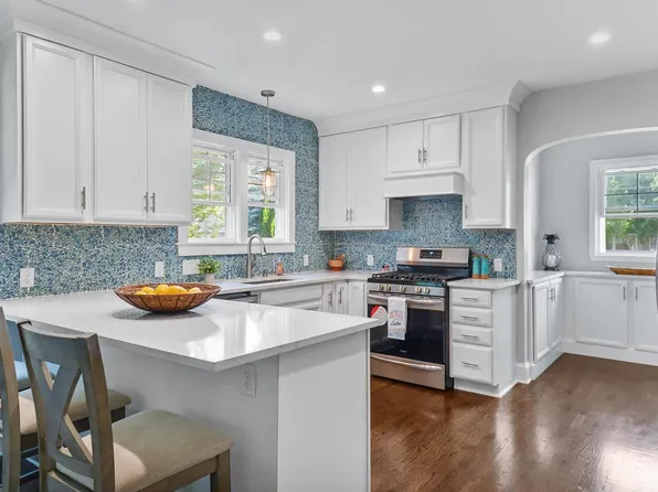 604 74th STREET, Kenosha, WI 53143