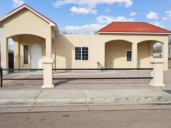 151 Hilton Ave NW, Albuquerque, NM 87107