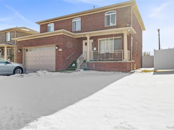 9957 Tuxedo St, Dearborn, MI 48120