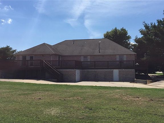 2nd image of 2385 Montclair Ave