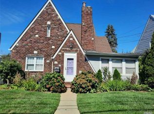 21 Flint Ave, Hempstead, NY 11550