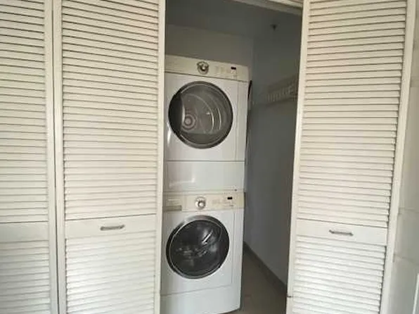 7430 Boulevard East image 8 of 18