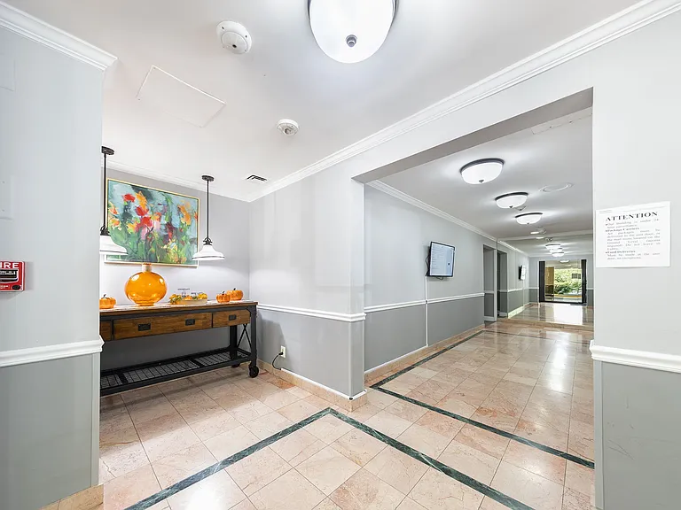 600 Roosevelt Blvd #415 — Photo 7