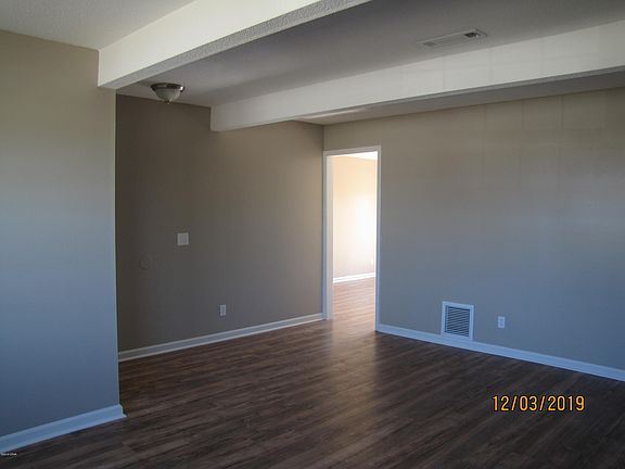 4th image of 4124 Leslie Ln