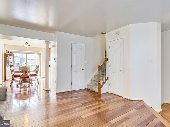 2nd image of 202 Barrows Ct