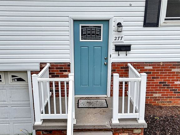 3rd image of 277 Sterling Ave