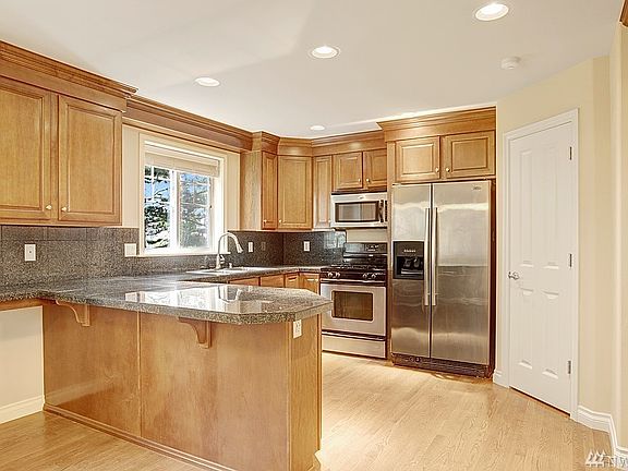 3rd image of 21414 50th Ave W #6