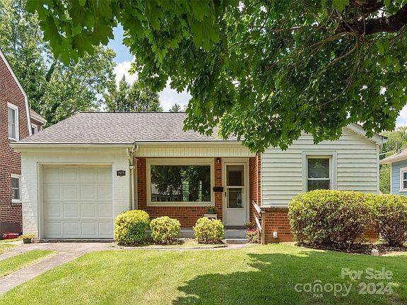 2nd image of 1925 Arlington Pl