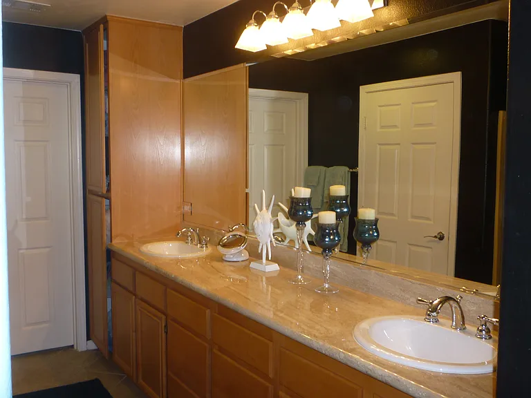 291 Riverdale Ct #124 — Photo 10