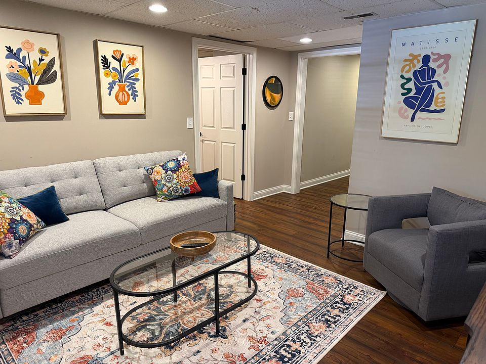 1st image of 407 1/2 Talbott Dr
